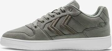 Hummel Sneaker in Grau