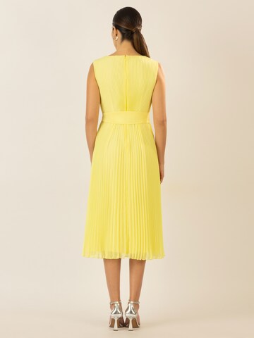 APART Midi-Plisseekleid in Gelb