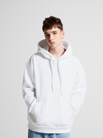 Sweat-shirt Bershka en blanc : devant