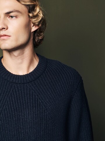Next Pullover in Blau