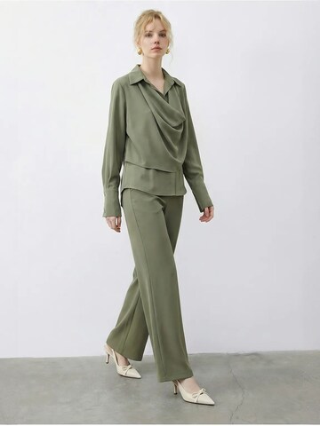 Pantalons de tailleur Bianco Lucci en vert