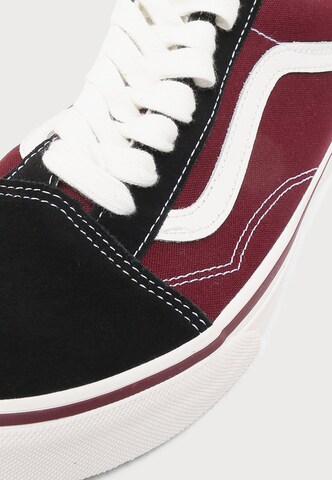 VANS Ниски маратонки 'ICONS' в червено