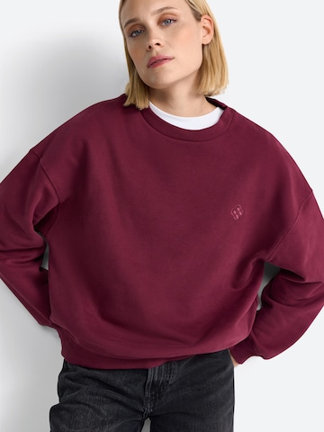 Rich & Royal Sweatshirt in Red