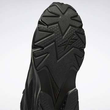 Reebok Rövid szárú sportcipők 'Hexalite Legacy' - fekete