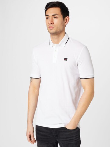 HUGO Red - Camiseta 'Deresino' en blanco: frente