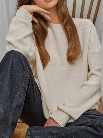 Hiccup Pullover in Beige