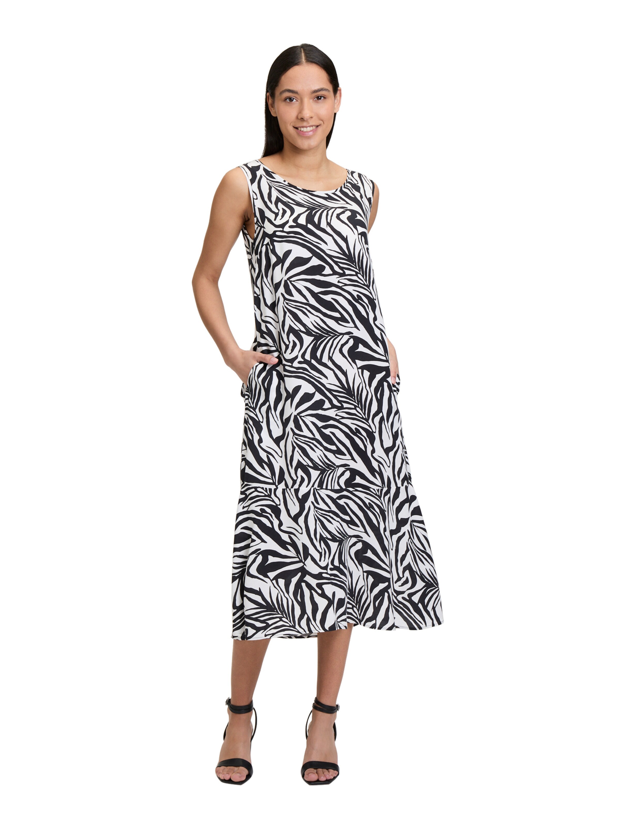 Robe Betty Barclay en noir : devant