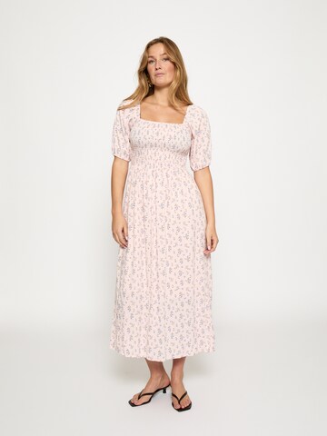 Robe 'Anni' minus en rose