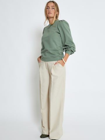 Peppercorn Sweatshirt 'Gloria' in Grün: Vorderseite