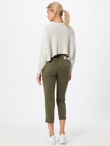 Regular Pantaloni 'Rich' de la MAC pe verde