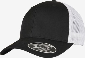 Casquette Flexfit en noir : devant