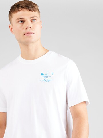 Tricou 'Graphics Cloudy Trefoil' de la ADIDAS ORIGINALS pe alb