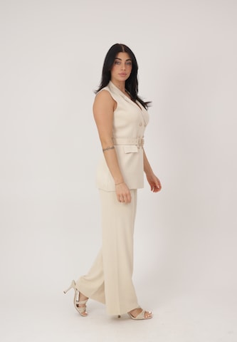 Elara Regular Pantsuit in Beige