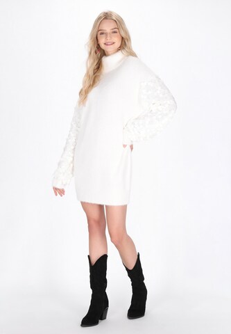 Robes en maille IZIA en blanc