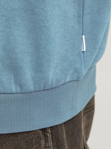 Jack & Jones Plus - Sudadera 'JJEBRADLEY' en azul