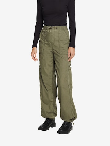 ESPRIT Loosefit Cargohose in Grün