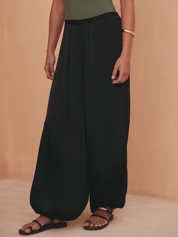 Tapered Pantaloni di Next in nero