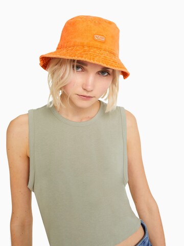 Bershka Hoed in Oranje
