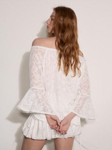 Chemisier ' ' Apricot en blanc