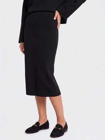 APART Skirt in Black
