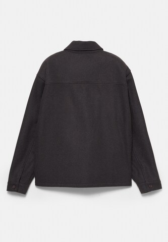 Pull&Bear Tussenjas in Zwart