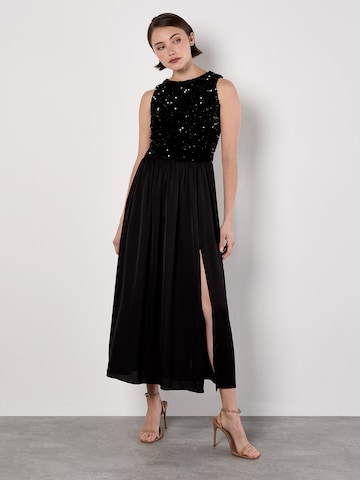 Apricot Jurk ' ' in Zwart: voorkant