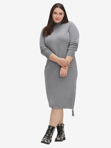 SHEEGO Knitted dress in Grey