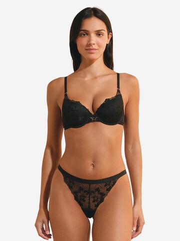 T-shirt Reggiseno 'Mira' di ETAM in nero