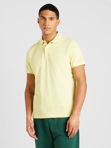 s.Oliver T-shirt i gul: framsida
