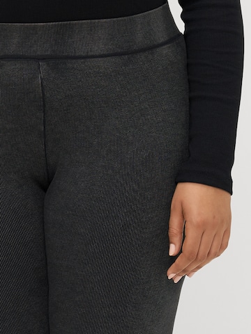 ONLY Carmakoma Skinny Fit Клин 'CARVALERIE' в черно