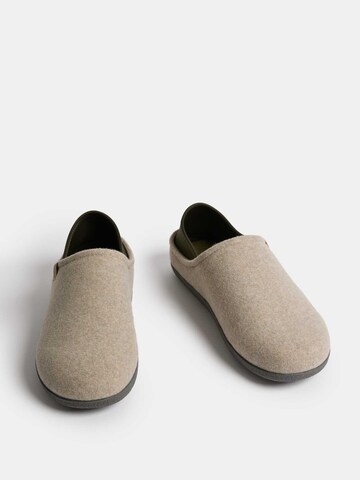 Marks & Spencer Hausschuh in Beige