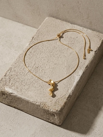 DNSK Copenhagen Ketting 'INGRID Waterproof 18K Gold Plated Long Necklace - Adjustable Chain & Brushed Stainless Steel' in Goud
