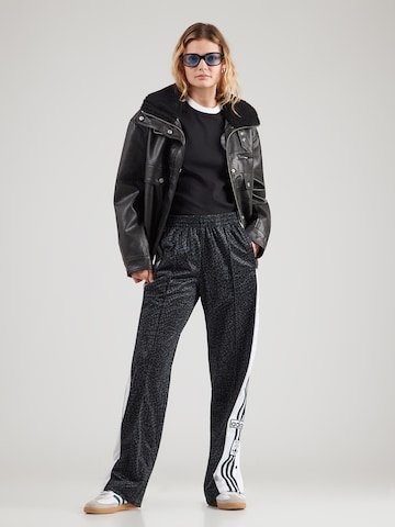 ADIDAS ORIGINALS Loosefit Byxa 'Adibreak' i svart