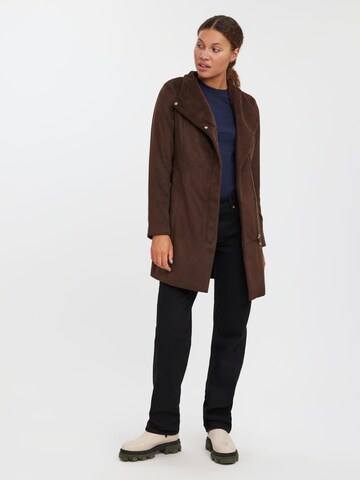 VERO MODA Tussenmantel in Bruin