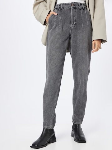 NÜMPH Loose fit Pleated Jeans 'STORMY' in Grey: front