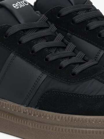 Sneaker bassa '09-3299' di Estro in nero