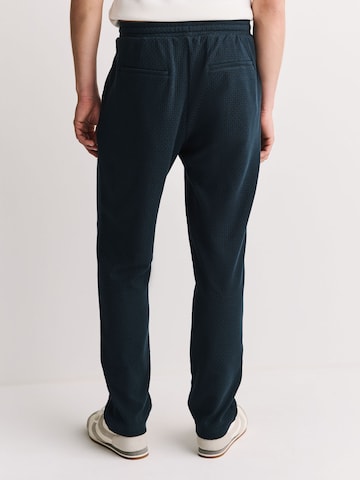 Next - regular Pantalón plisado en azul