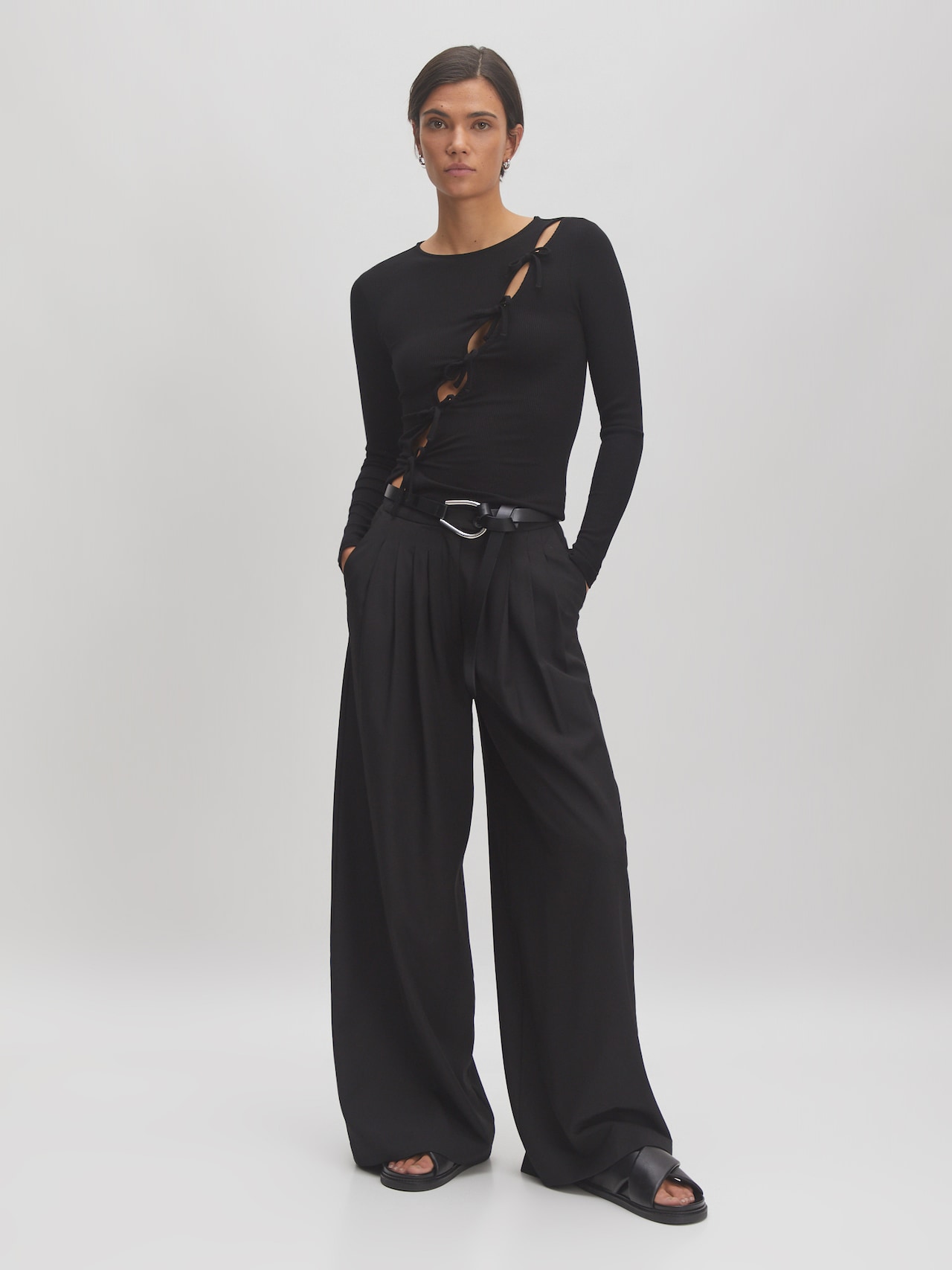 EDITED Produkte Shirt 'Lianne' schwarz