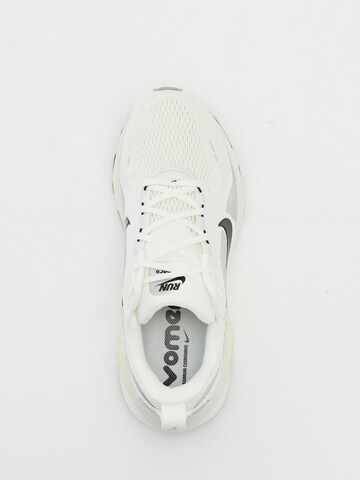 Chaussure de course 'VOMERO 18' NIKE en blanc