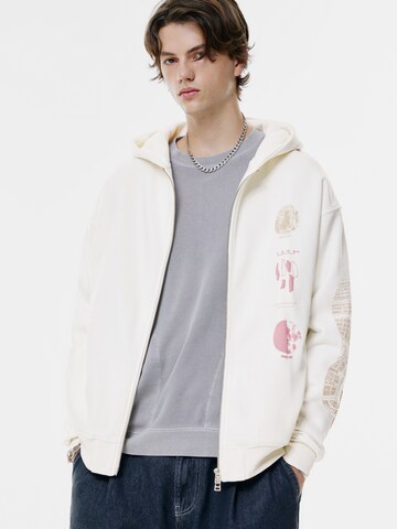 Veste de survêtement Pull&Bear en blanc