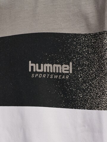 Hummel T-shirt in Grau