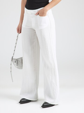 Wide leg Pantaloni 'Sander' de la WEEKDAY pe alb: față