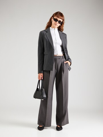 ONLY - Blazer 'ONLPEACH' en gris