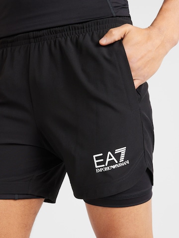 Regular Pantalon de sport EA7 Emporio Armani en noir