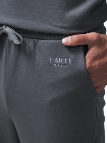 L'Arte Milano Tapered Hose‌‌‌‌‌‌‌‌‌‌ in Grau