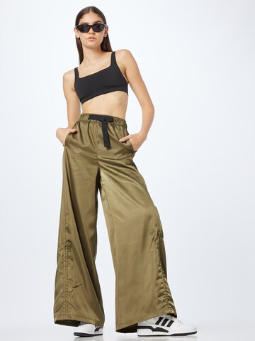 ADIDAS ORIGINALS Wide Leg Hose in Grün