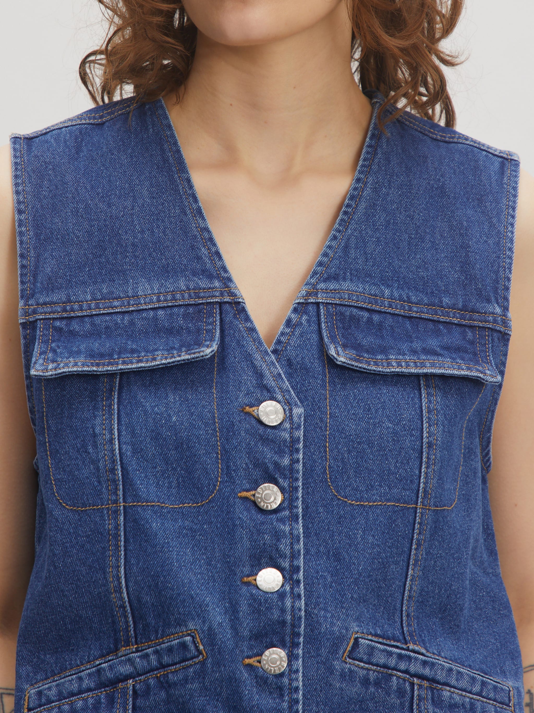 EDITED Produits Gilet 'Bailey' bleu