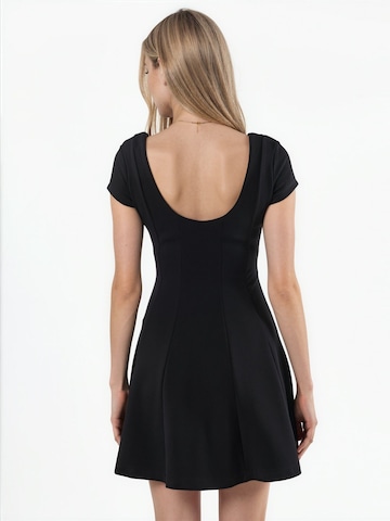 Busem Kleid in Schwarz