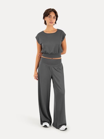 T-shirt ' Jorina ' Smilodox en gris