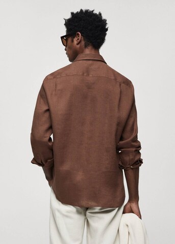 MANGO MAN Regular fit Button Up Shirt 'Avispa' in Brown